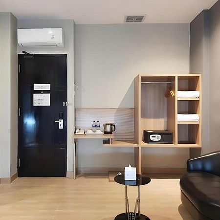 U Stay Hotel Mangga Besar Jakarta Ngoại thất bức ảnh