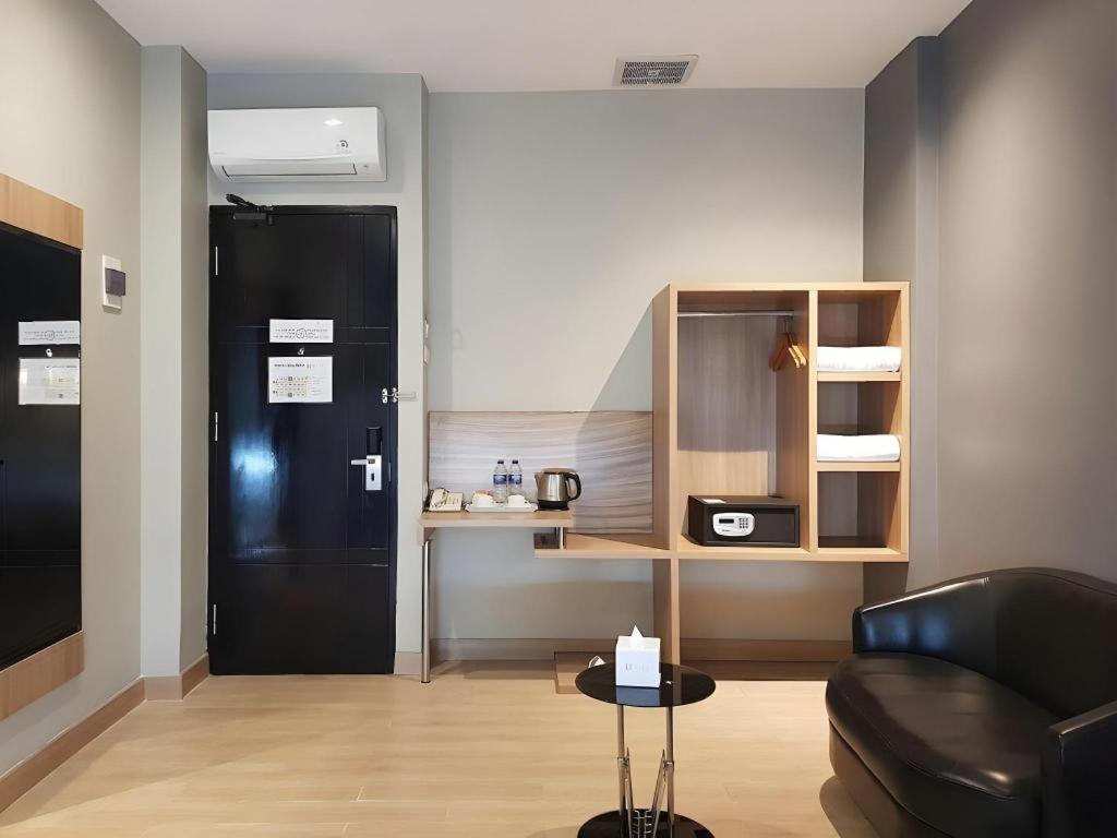 U Stay Hotel Mangga Besar Jakarta Ngoại thất bức ảnh