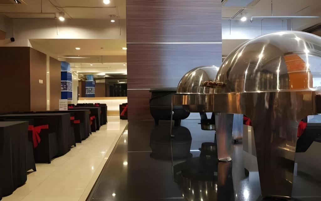 U Stay Hotel Mangga Besar Jakarta Ngoại thất bức ảnh