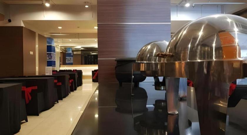 U Stay Hotel Mangga Besar Jakarta Ngoại thất bức ảnh